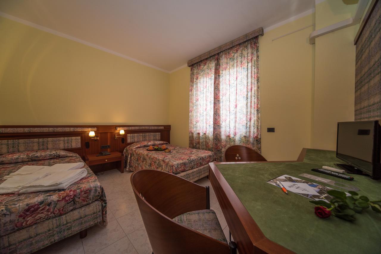 New Petit Hotel Tempio Pausania Exterior photo