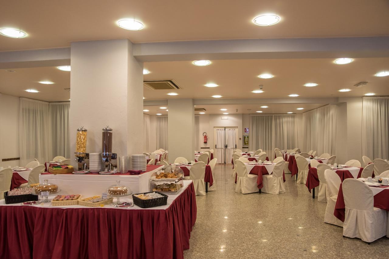 New Petit Hotel Tempio Pausania Exterior photo