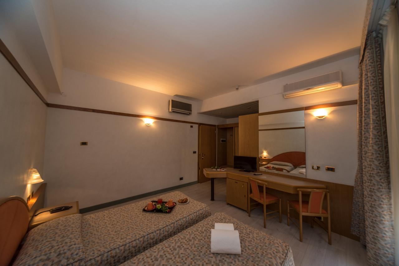 New Petit Hotel Tempio Pausania Exterior photo