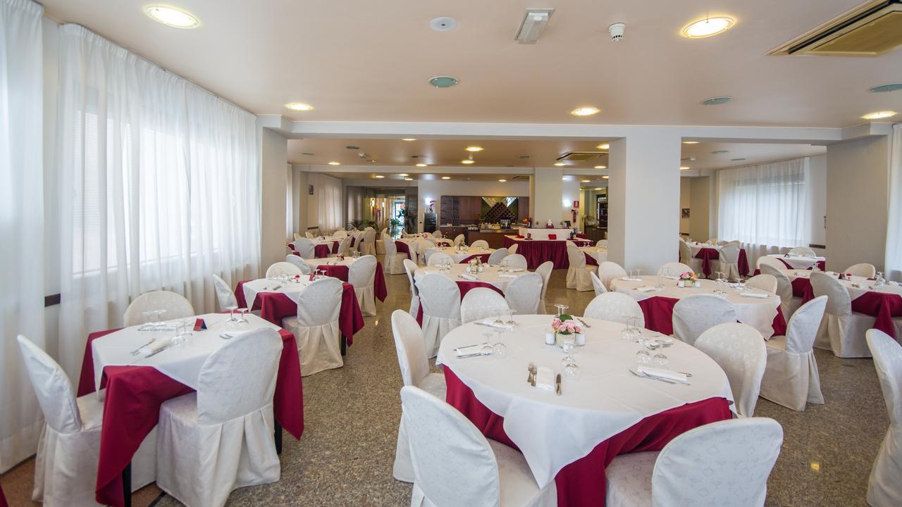 New Petit Hotel Tempio Pausania Exterior photo
